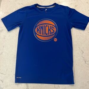 Knicks youth medium dri-tek t-shirt